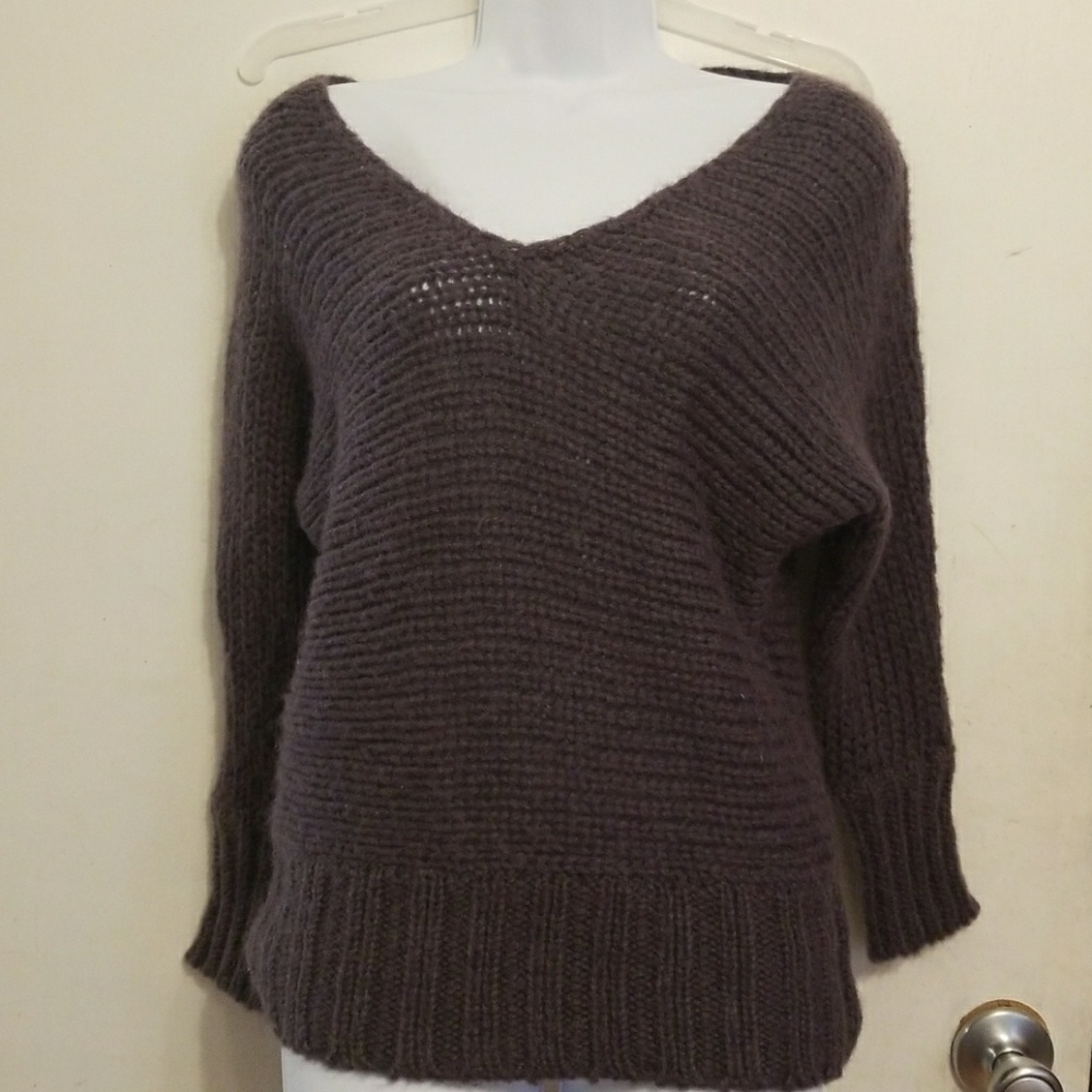 American eagle sweater  * bundle item only*